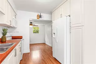 5710 SW 40th Ct, West Park, FL 33023 - Photo 8