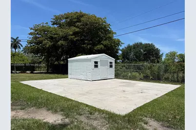 15395 SW 272nd St, Homestead, FL 33032 - Photo 18