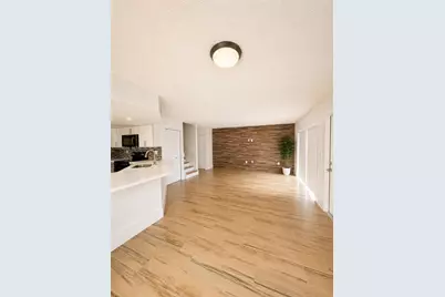 8590 NW 3rd Ln #102, Miami, FL 33126 - Photo 4