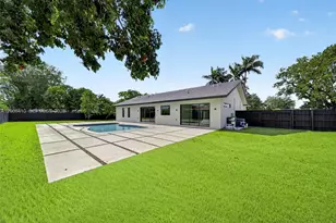 8765 SW 175th St, Palmetto Bay, FL 33157 - Photo 20