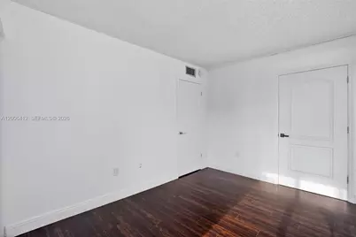 10302 NW 9th St Cir #204, Miami, FL 33172 - Photo 18