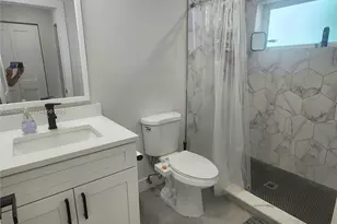 141 NE 30th St, Wilton Manors, FL 33334 - Photo 8