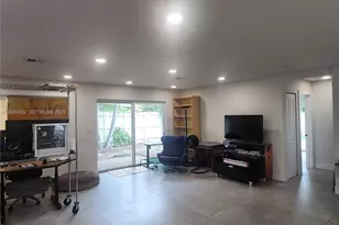 141 NE 30th St, Wilton Manors, FL 33334 - Photo 6