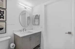 1155 Brickell Bay Dr, Miami, FL 33131 - Photo 24