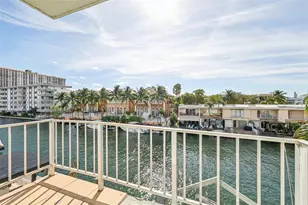 3862 NE 171 St, North Miami Beach, FL 33160 - Photo 36
