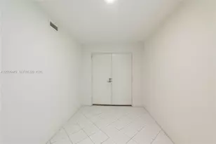 600 Grapetree Dr, Key Biscayne, FL 33149 - Photo 26