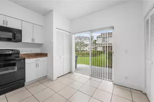 40 Simonton Cir, Weston, FL 33326 - Photo 14