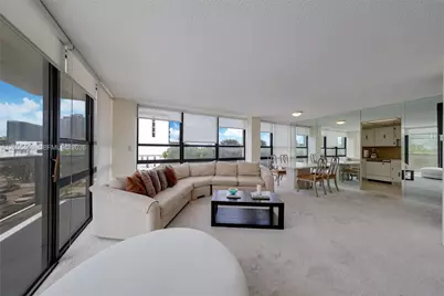 600 NE 36th St #421, Miami, FL 33137 - Photo 2