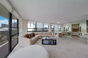 600 NE 36th St, Miami, FL 33137 - Photo 2