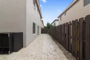 10842 NW 53rd Ln, Doral, FL 33178 - Photo 20