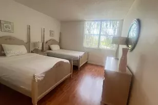 19999 E Country Club Dr, Aventura, FL 33180 - Photo 12