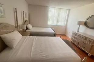19999 E Country Club Dr, Aventura, FL 33180 - Photo 14