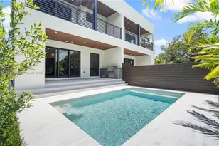 1321 NE 13th Ave, Fort Lauderdale, FL 33304 - Photo 2