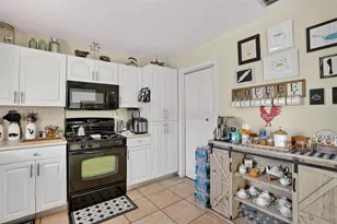 8330 SW 154th Ave, Miami, FL 33193 - Photo 6