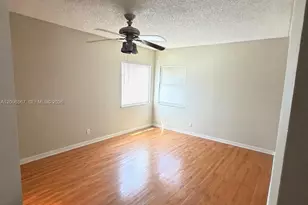 2050 Madeira Dr, Weston, FL 33327 - Photo 14
