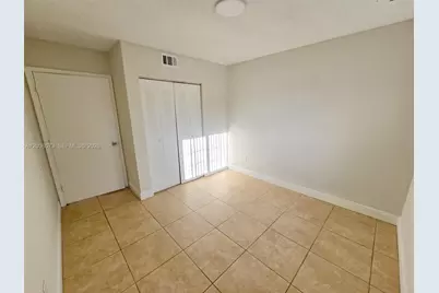 3690 N 56th Ave #912, Hollywood, FL 33021 - Photo 10