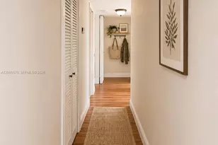 8870 Fontainebleau Blvd, Miami, FL 33172 - Photo 14