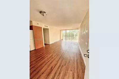 8870 Fontainebleau Blvd #409, Miami, FL 33172 - Photo 2