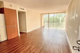8870 Fontainebleau Blvd, Miami, FL 33172 - Photo 2