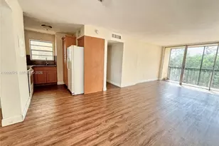 8870 Fontainebleau Blvd, Miami, FL 33172 - Photo 4
