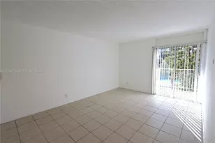 4550 NW 9th St, Miami, FL 33126 - Photo 8