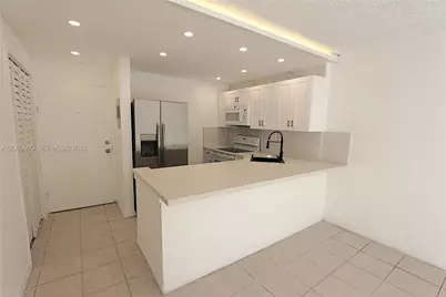 4550 NW 9th St #305E, Miami, FL 33126 - Photo 4