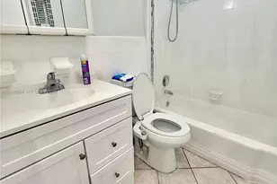800 SW 11th Ave, Hallandale Beach, FL 33009 - Photo 16