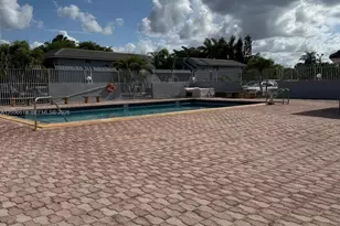 15675 SW 74th Cir Dr, Miami, FL 33193 - Photo 20