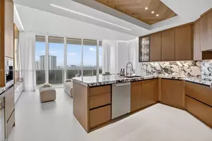 4100 Island Blvd, Aventura, FL 33160 - Photo 14