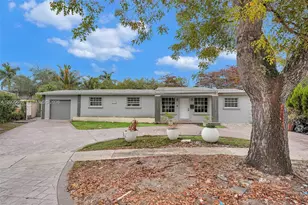 18600 NE 7th Ct, North Miami Beach, FL 33179 - Photo 2