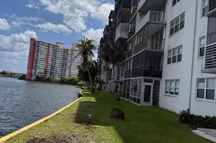1175 NE Miami Gardens Dr, Miami, FL 33179 - Photo 18