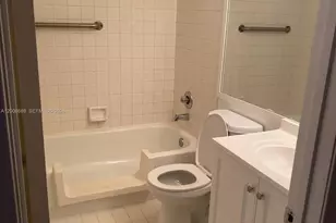 13550 SW 6th Ct, Pembroke Pines, FL 33027 - Photo 10