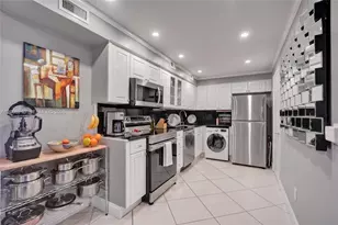 6770 E Indian Creek Dr, Miami Beach, FL 33141 - Photo 12