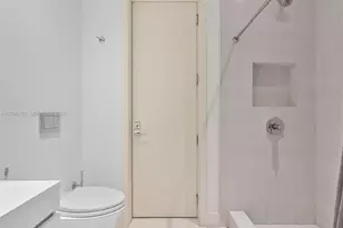 17475 Collins Ave, Sunny Isles Beach, FL 33160 - Photo 36