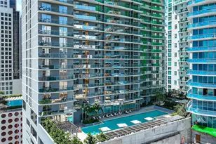 77 SE 5th St, Miami, FL 33131 - Photo 40