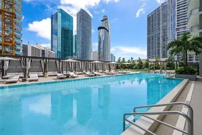 77 SE 5th St. #1505, Miami, FL 33131 - Photo 10