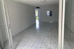 1701 NE 191st St, Miami, FL 33179 - Photo 4
