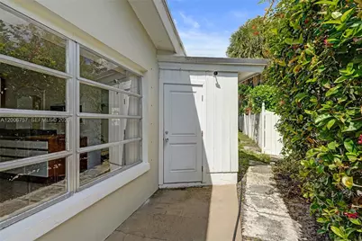 1421 S Palmway, Lake Worth, FL 33460 - Photo 54