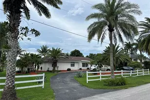11781 NW 14th St, Plantation, FL 33323 - Photo 2