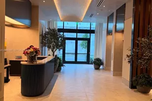 20 NE 11th St, Miami, FL 33132 - Photo 8