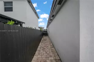 14836 SW 162nd St, Miami, FL 33187 - Photo 30