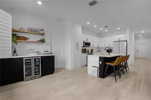 14836 SW 162nd St, Miami, FL 33187 - Photo 8