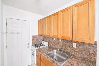 6337 W Flagler St #7, Miami, FL 33144 - Photo 2