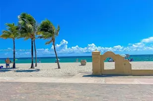 326 Wilson St, Hollywood, FL 33019 - Photo 10