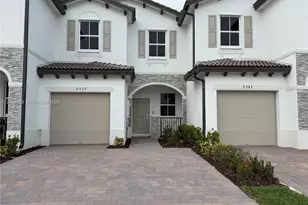 2537 SE 27th Ct, Homestead, FL 33035 - Photo 2