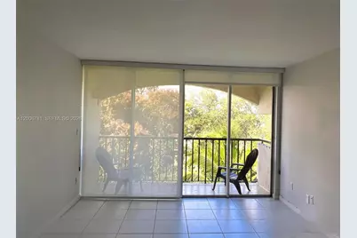 2160 SW 16th Ave #417, Miami, FL 33145 - Photo 6