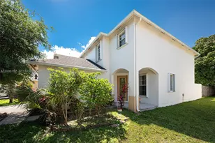 6140 Azalea Cir, West Palm Beach, FL 33415 - Photo 2