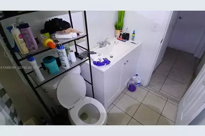 948 NW 14th Ct, Fort Lauderdale, FL 33311 - Photo 24