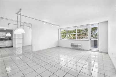 5313 Collins Ave #204, Miami Beach, FL 33140 - Photo 10