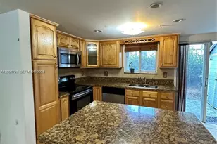 551 NW 82nd Ave, Miami, FL 33126 - Photo 28